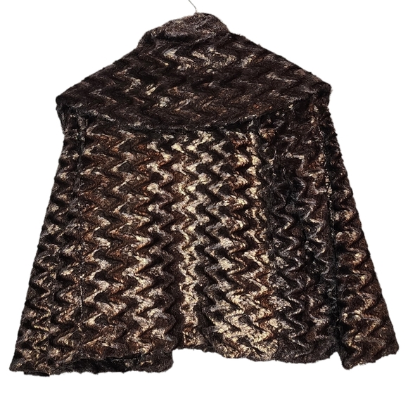 Alice + Olivia Masha Metallic Faux Fur Shawl Collar Jacket - Picture 10 of 17